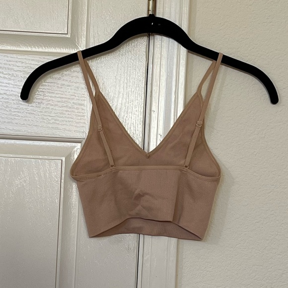 ARITZIA Talula toni seamless tank - Picture 2 of 5